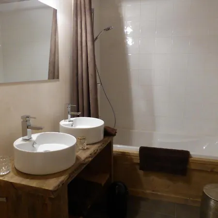 Les Aquarelle Chalet *