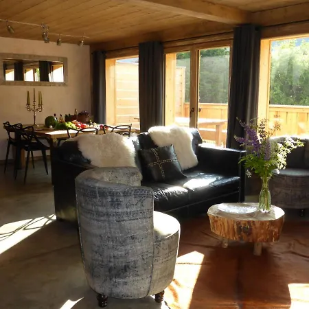 Les Aquarelle Chalet *